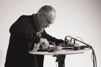 Karlheinz Essl am Synth